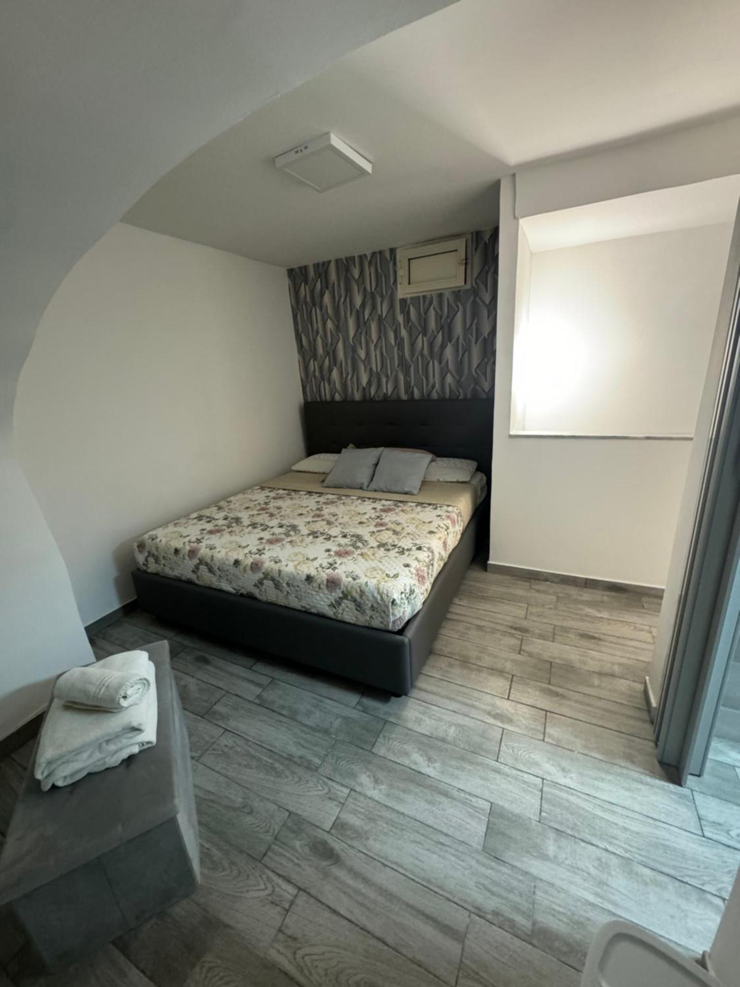 Dimora La Pina Apartment *